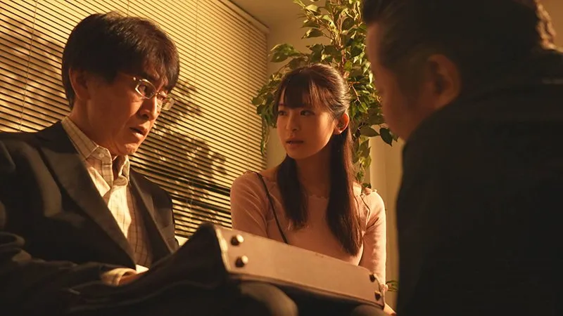 ông xã vay nợ anh em xã hội, bà xã phải bán thân để trả nợ