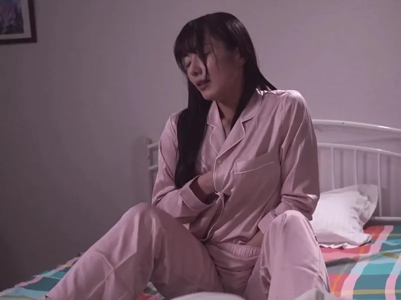 Thủ dâm hàng đêm vì người chồng bỏ bê, vợ yêu quyết định tìm đến ứng dụng hèn hò